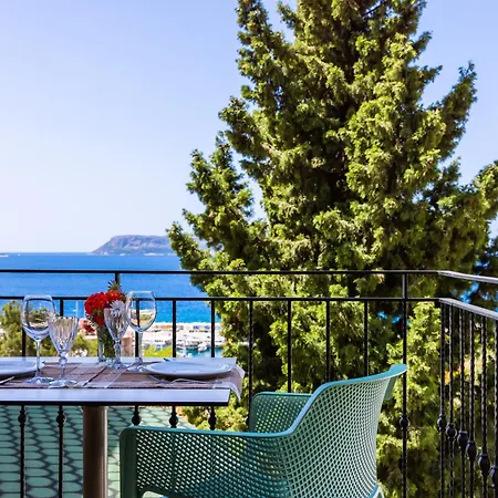 Luna Hotel *