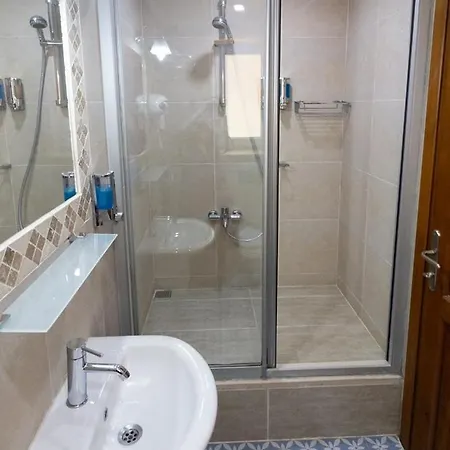 Luna Hotel *